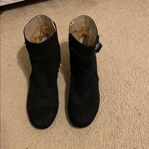 Women’s heel ankle boots